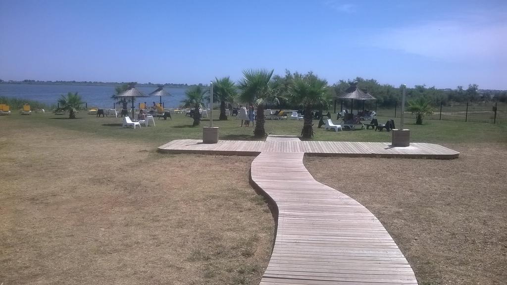 Mobil Home Dans Camping Lattes Campingplatz 4*