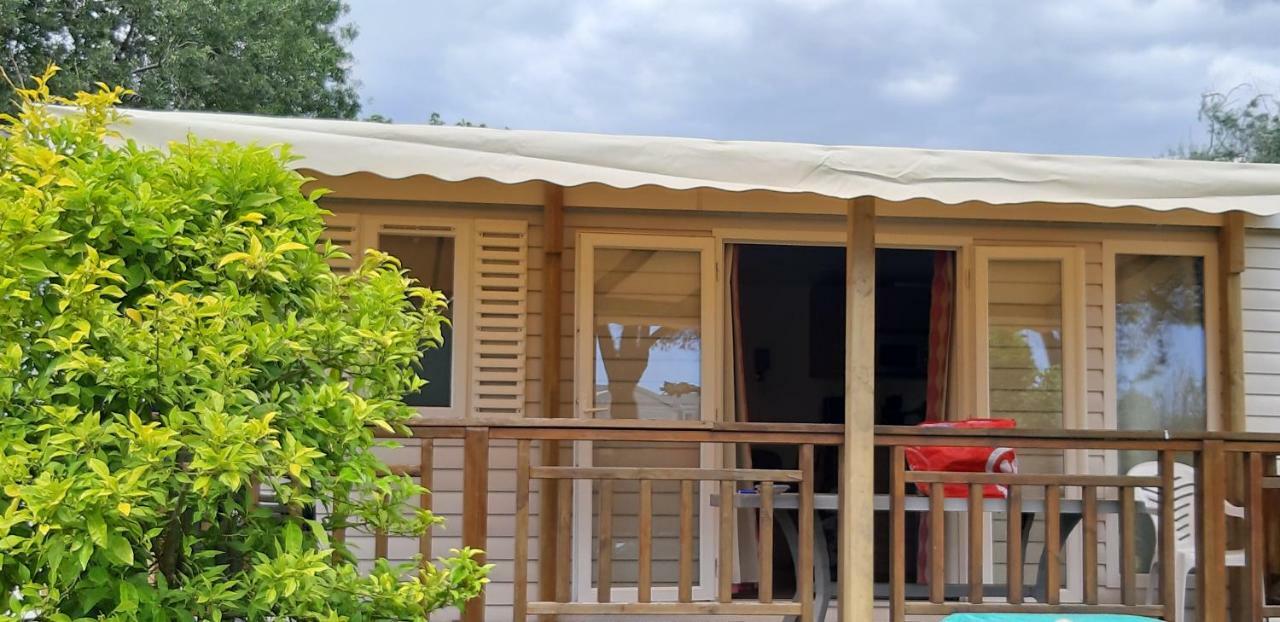 Mobil Home Dans Camping Lattes
