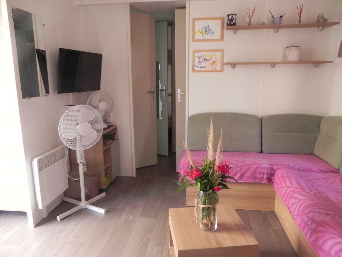Mobil Home Dans Camping Lattes Lattes