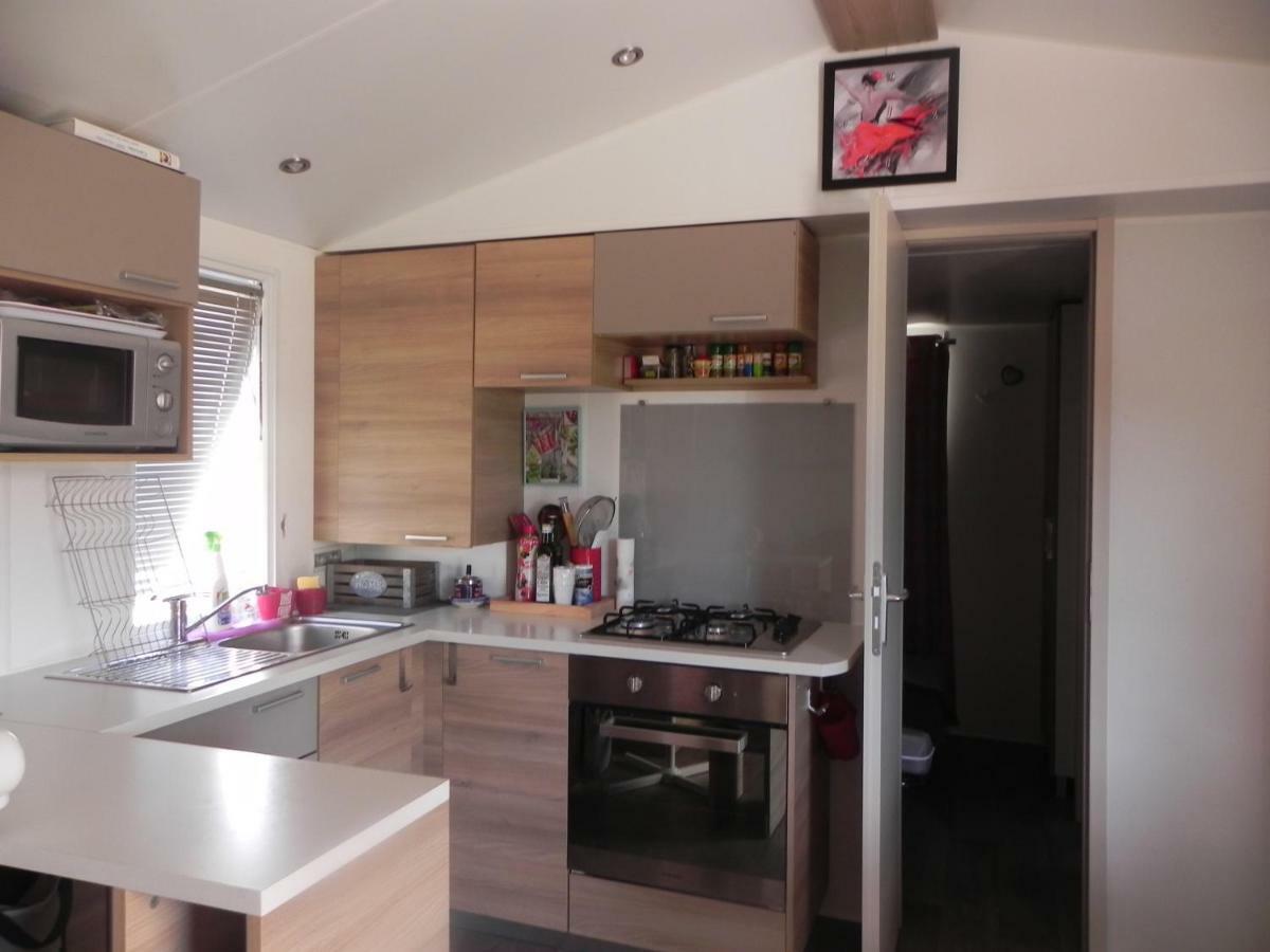 Mobil Home Dans Camping Lattes Lattes
