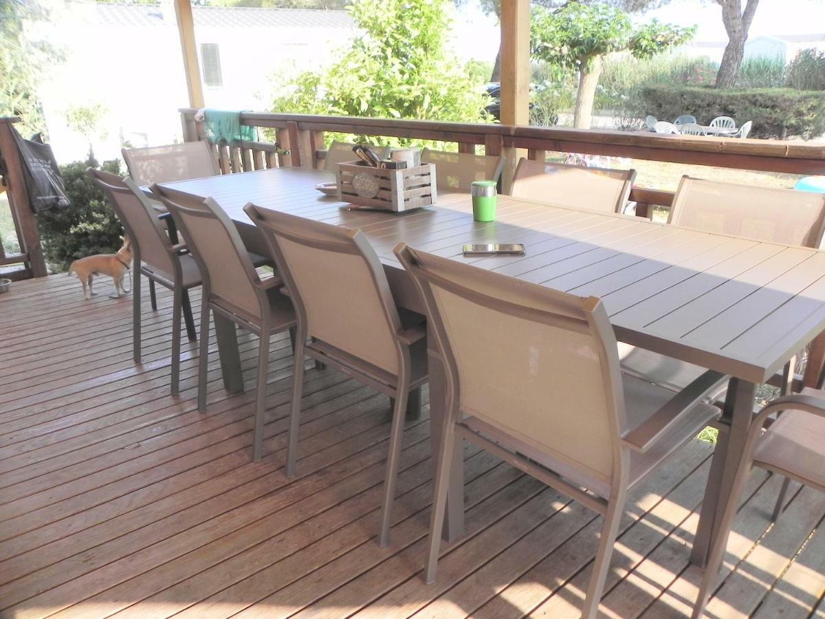 Mobil Home Dans Camping Lattes Campsite